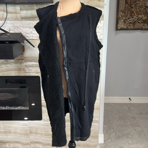 Atmosphere Full Front and Sise Pocket Zipper Long‎ Vest. Size 6(914) - Picture 7 of 15